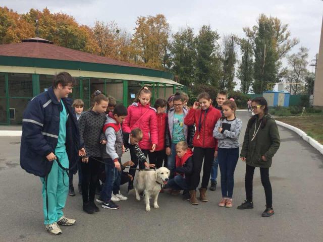Ребята из 77 школы побывали на экскурсии в "Центре обращения с животными"