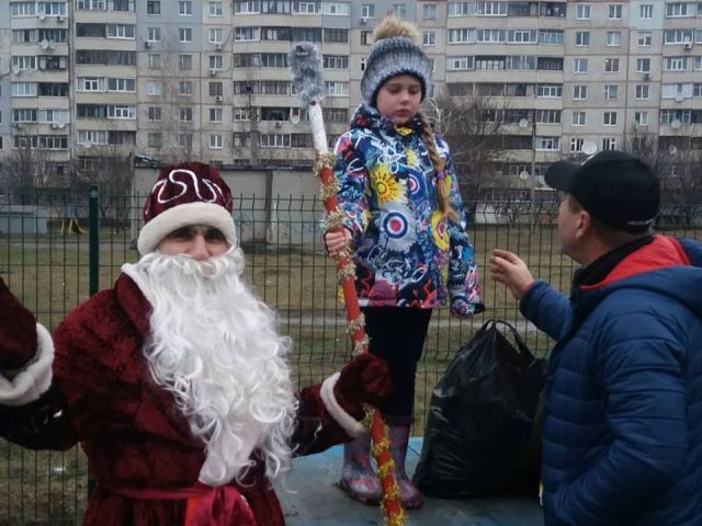 Праздник на площадке, оборудованной Центром обращения с животными