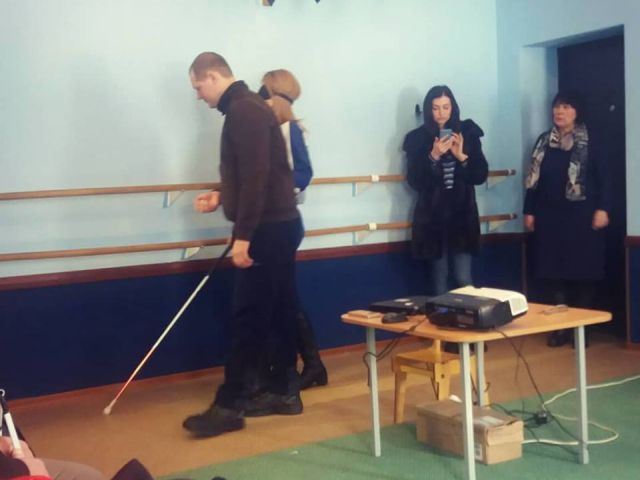 Проект "Канистерапия. Харьков": перспективное направление - работа со слабовидящими людьми.