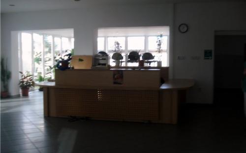 попадаем внутрь парадного входа