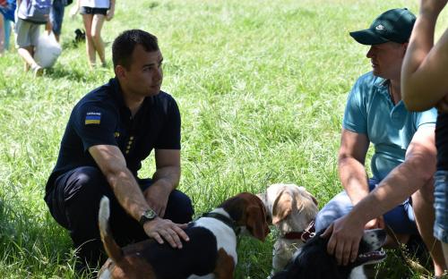 КП "Центр обращения с животными" приняло участие в открытии 22-го ежегодного туристическо-краеведческого слета школьников Новобаварского района г. Харькова